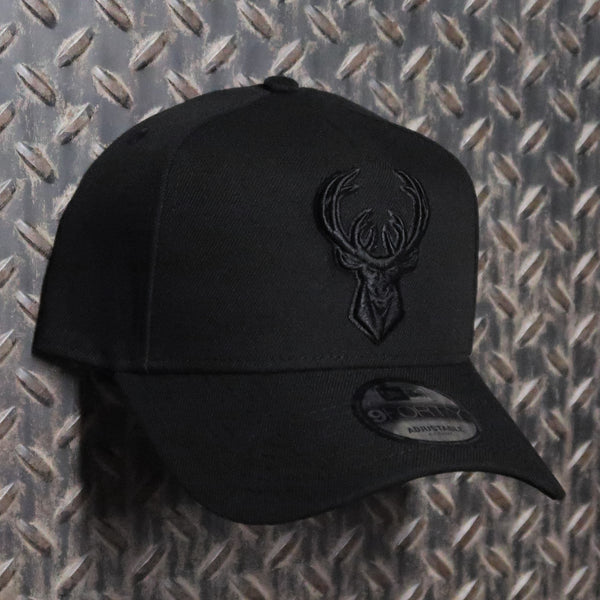 New Era Milwaukee Bucks 9FORTY Snapback Hat Black 71009187