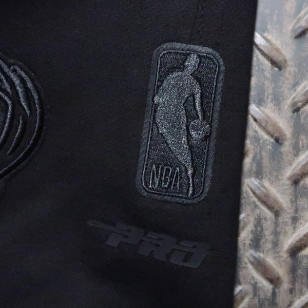 Pro Standard Milwaukee Bucks Neutral Sweatshort
