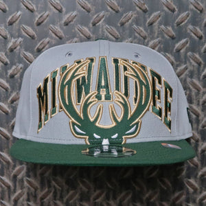 New Era Milwaukee Bucks 2023 Tip-Off 9FIFTY Snapback 60421558