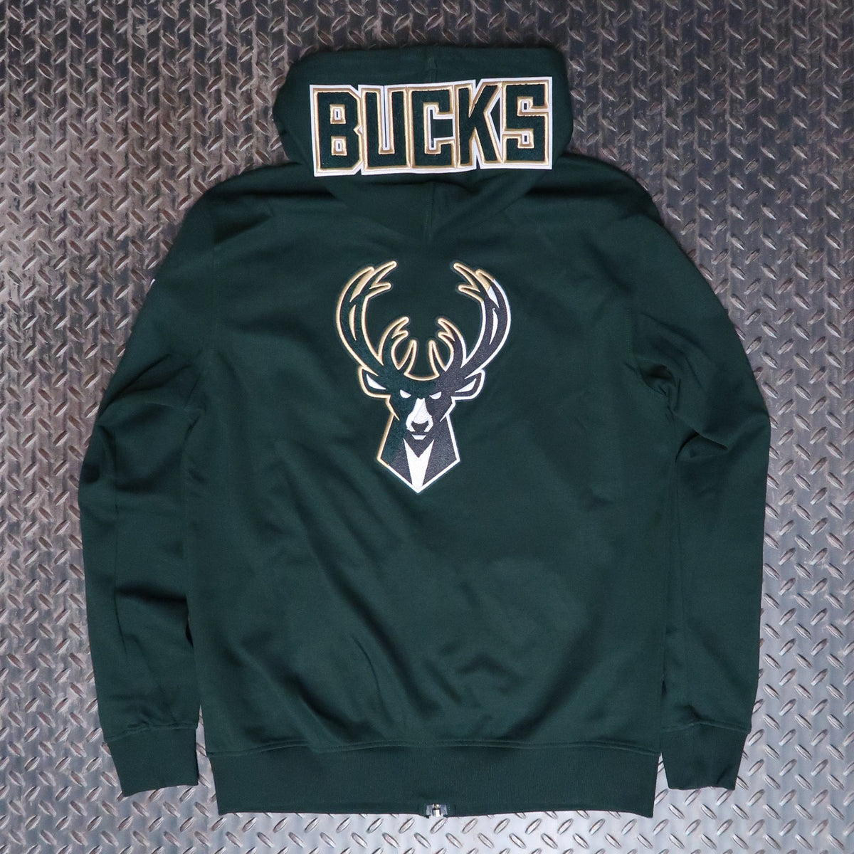 Pro Standard Milwaukee Bucks Split Logo Zip Hoodie – Envisionsinc