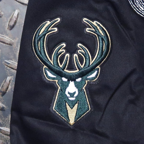 Pro Standard Milwaukee Bucks Paint The City Twill Jacket