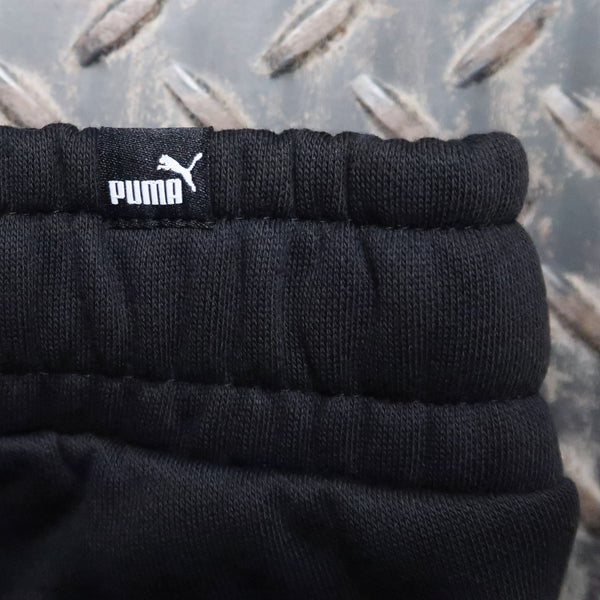 PUMA ESS+ Logo Lab Sweatpant