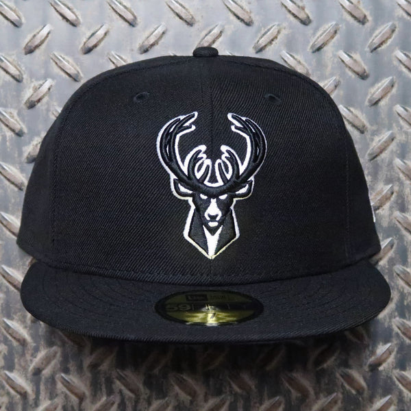 New Era Milwaukee Bucks 59FIFTY Fitted Hat Black White 70356731