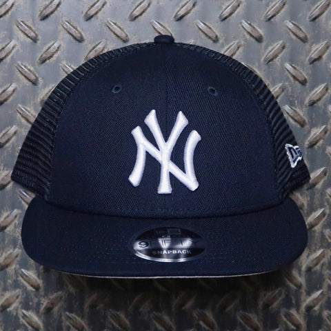 New Era New York Yankees Low Profile 9Fifty Snapback Trucker Hat Navy White 60587384