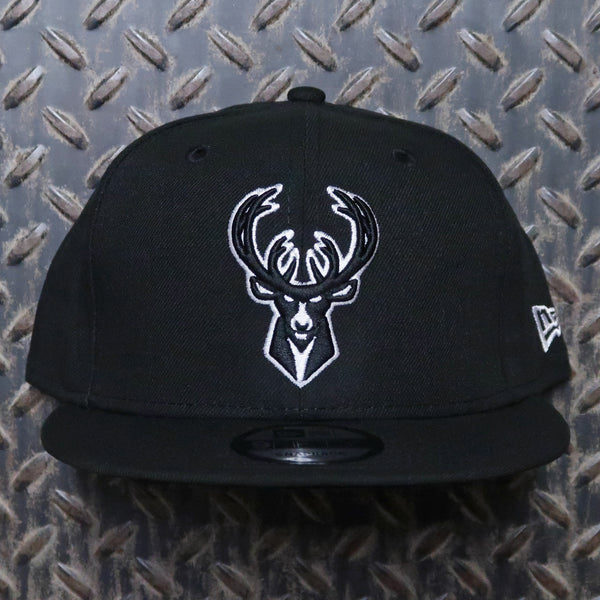 New Era Milwaukee Bucks 9FIFTY Snapback Hat Black White 70353702