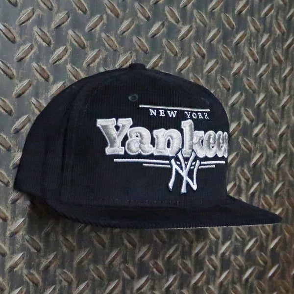New Era New York Yankees Throwback Display Corduroy 9FIFTY Snapback