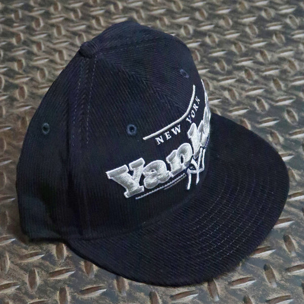 New Era New York Yankees Throwback Display Corduroy 9FIFTY Snapback