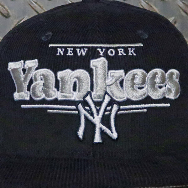New Era New York Yankees Throwback Display Corduroy 9FIFTY Snapback