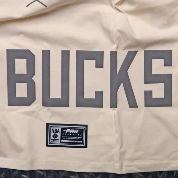 Pro Standard Milwaukee Bucks Street Team Drop Shoulder T-Shirt