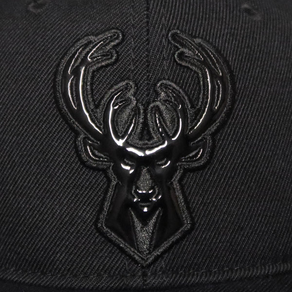 Pro Standard Milwaukee Bucks Triple Black Pro Six Snapback