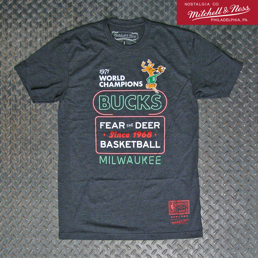 Mitchell & Ness Milwaukee Bucks NBA Fear The Deer Neon T-Shirt BMTRTP19167-MBUDKGH